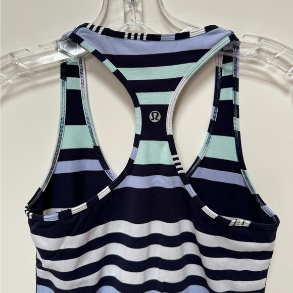 Lululemon CRB cool racer back tank size 6 stripe - Picture 4 of 4